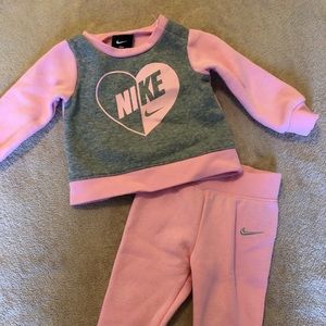 Baby girl Nike sweatsuit